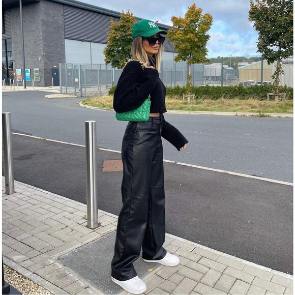 ZARA BLOGGER FAVORITE FAUX LEATHER PANTS - Picture 3 of 12